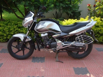 Honda UNICORN NM Specfications And Features